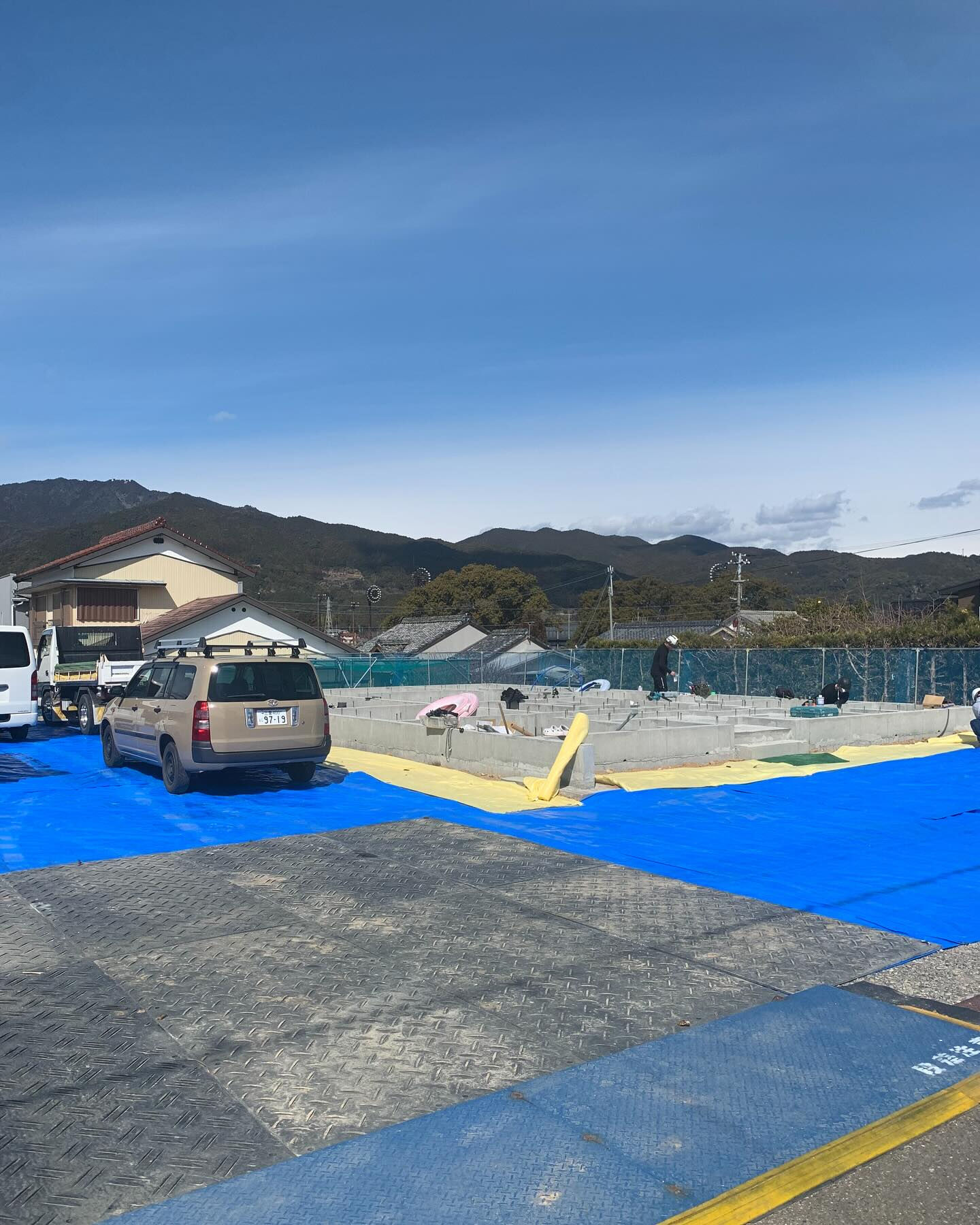 熊野市内で基礎検査を兼ねて恒例の敷地養生