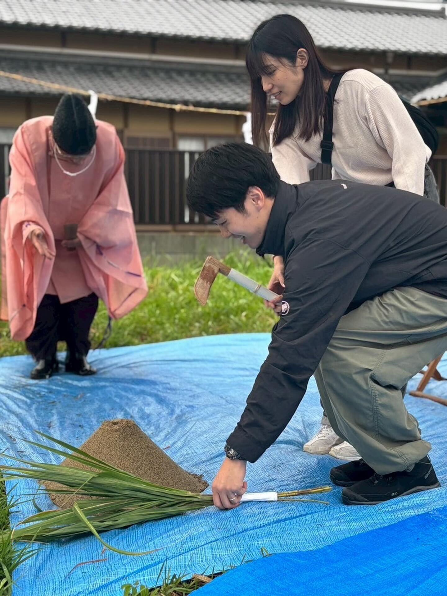 『雨降って地固まる』
