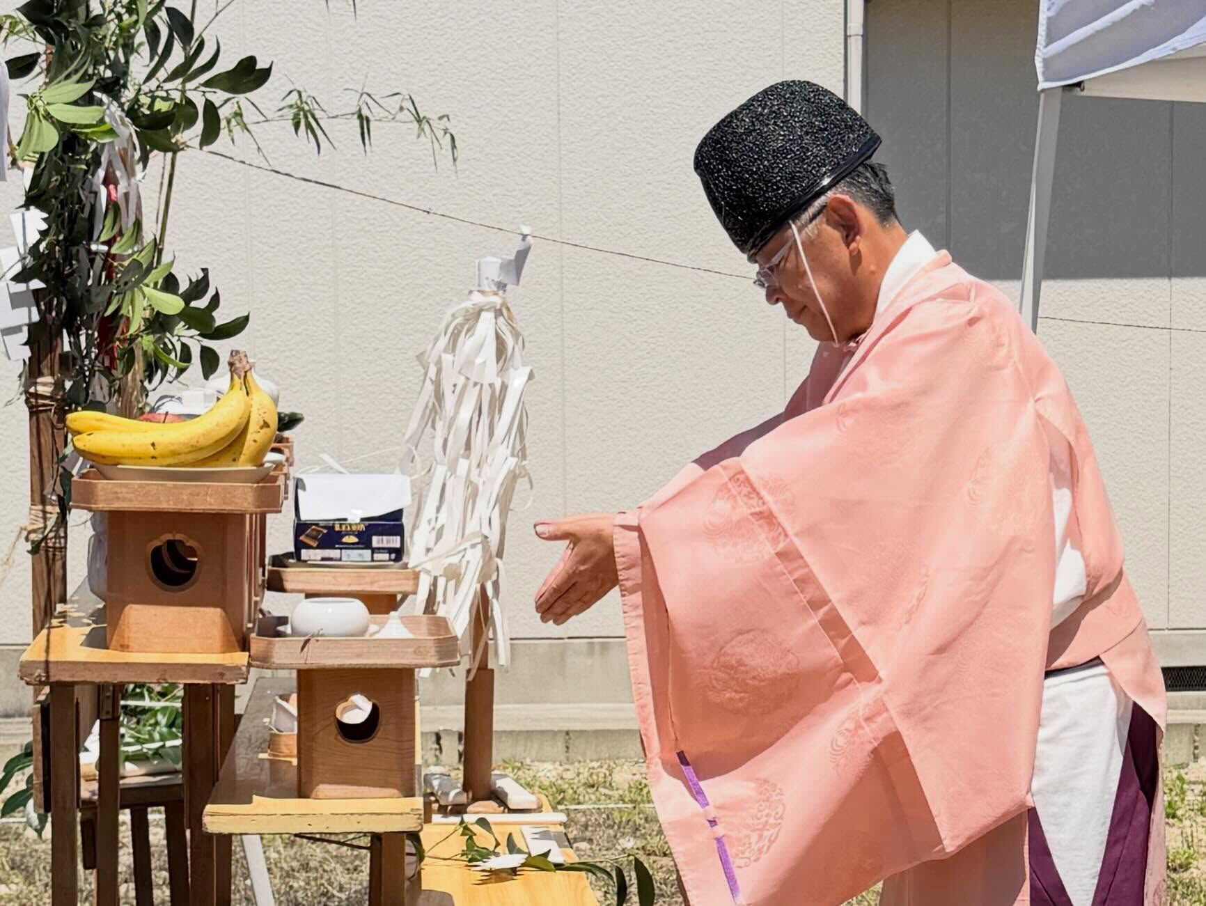昨日、晴天の中地鎮祭がおこなわれました