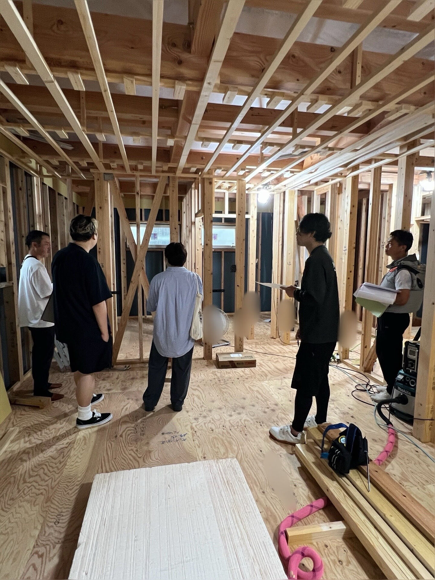 先日建築地にて電気打合せ